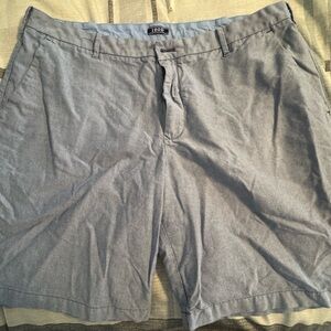Izod Men's Light Gray Flat Front Shorts